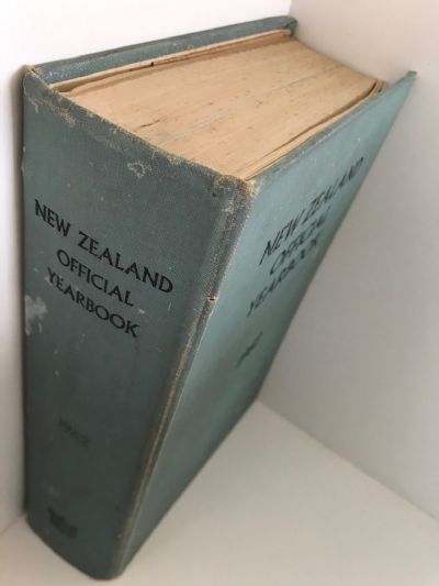 NEW ZEALAND OFFICIAL YEARBOOK 1962: 62nd Issue