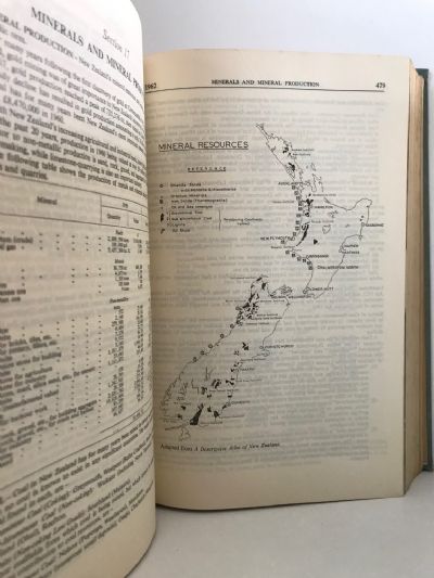 NEW ZEALAND OFFICIAL YEARBOOK 1962: 62nd Issue