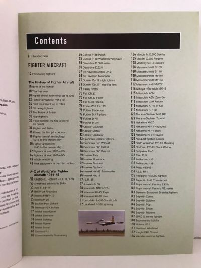 THE COMPLETE GUIDE TO FIGHTERS & BOMBERS OF THE WORLD