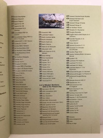 THE COMPLETE GUIDE TO FIGHTERS & BOMBERS OF THE WORLD