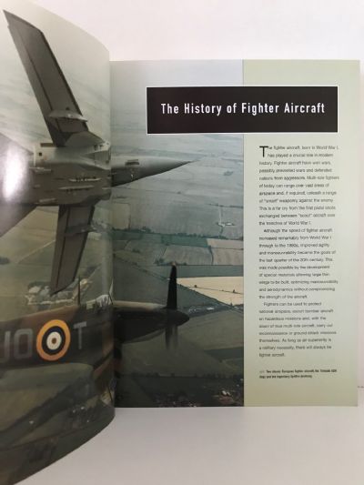 THE COMPLETE GUIDE TO FIGHTERS & BOMBERS OF THE WORLD