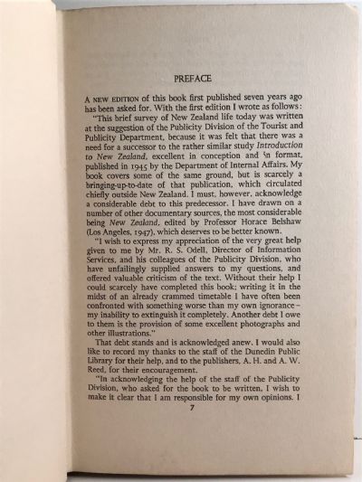 PORTRAIT OF NEW ZEALAND