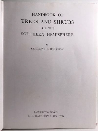 HANDBOOK OF TREES AND SHRUBS: For the Southern Hemisphere