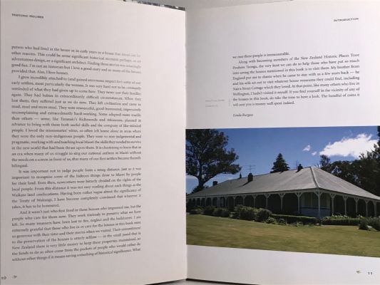 HISTORIC HOUSES: A Visitor's Guide to 65 Early New Zealand Houses