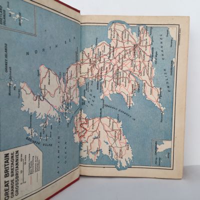 GREAT BRITAIN AND IRELAND: The Nagel Travel Guide Series