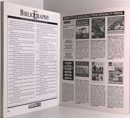 ROUND ENGINE RACERS: Bearcats And Corsairs - Volume 2