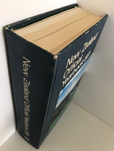 NEW ZEALAND OFFICIAL YEARBOOK 1971: 76th annual edition