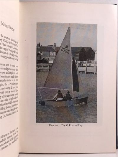 COMPLETE AMATEUR BOAT BUILDING: In Wood, Glass Fibre and Metal