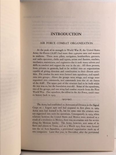 AIR FORCE COMBAT UNITS OF WORLD WAR II: History and Insignia