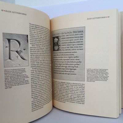 THE COMPLETE GUIDE TO CALLIGRAPHY: Techniques and Materials
