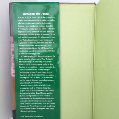 Between the Posts : A New Zealand Rugby Anthology