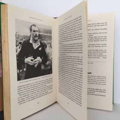 Between the Posts : A New Zealand Rugby Anthology