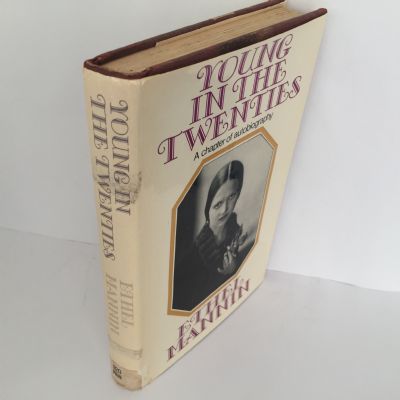 Young in the Twenties : A chapter of autobiography