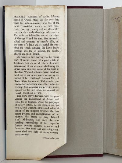 THATCHED WITH GOLD: The Memoirs of Mabell, Countess of Airlie
