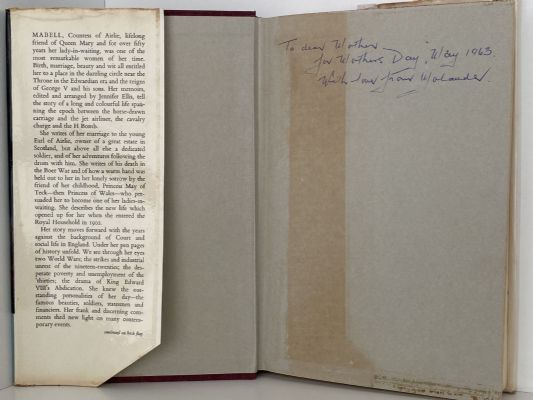 THATCHED WITH GOLD: The Memoirs of Mabell, Countess of Airlie