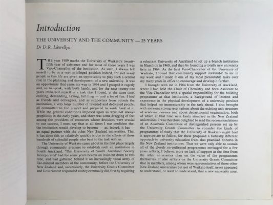 THE UNIVERSITY OF WAIKATO: Twenty-five Years (1964-1989)