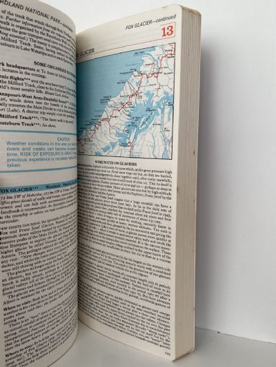 THE MOBIL ILLUSTRATED GUIDE TO NEW ZEALAND - 2 Book set