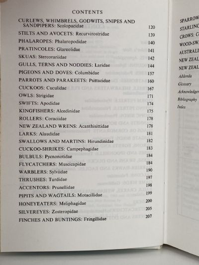A NEW GUIDE TO THE BIRDS OF NEW ZEALAND: A Complete Guide