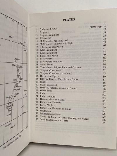 A NEW GUIDE TO THE BIRDS OF NEW ZEALAND: A Complete Guide