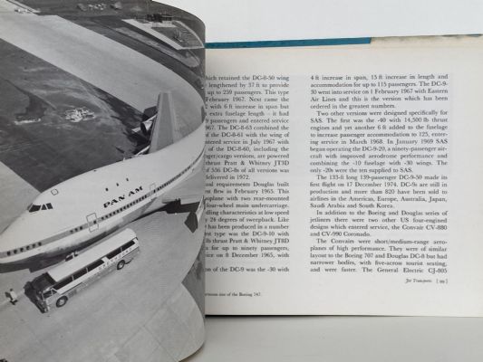 THE WORLD'S AIRLINERS