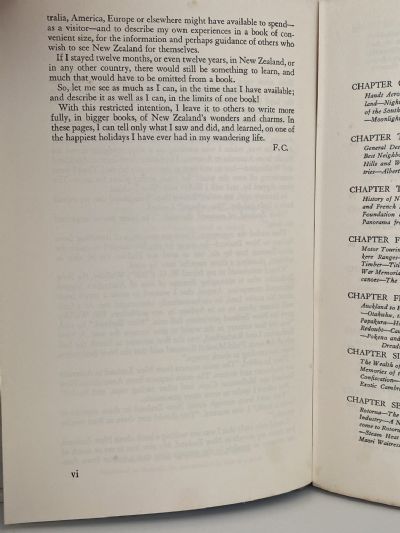 ROAMING AROUND NEW ZEALAND: The Story of a Holiday Trip