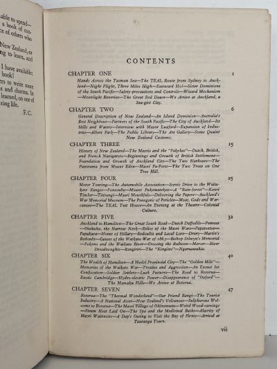 ROAMING AROUND NEW ZEALAND: The Story of a Holiday Trip