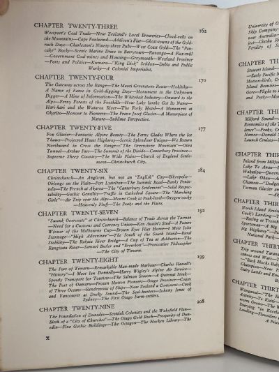 ROAMING AROUND NEW ZEALAND: The Story of a Holiday Trip