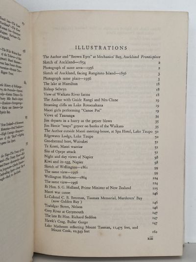 ROAMING AROUND NEW ZEALAND: The Story of a Holiday Trip