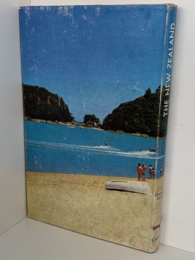 THE NEW ZEALAND BEACH AND BOATING BOOK