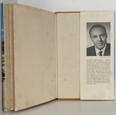 THE NEW ZEALAND BEACH AND BOATING BOOK