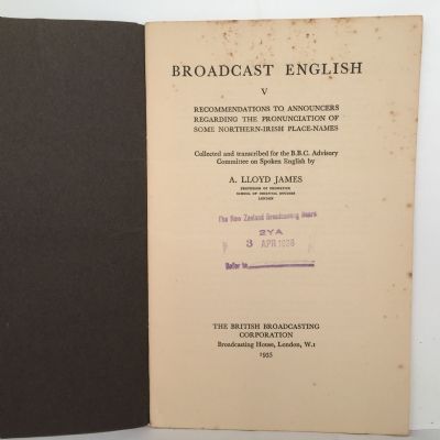 BROADCAST ENGLISH: 4 Books I, II, IV, V