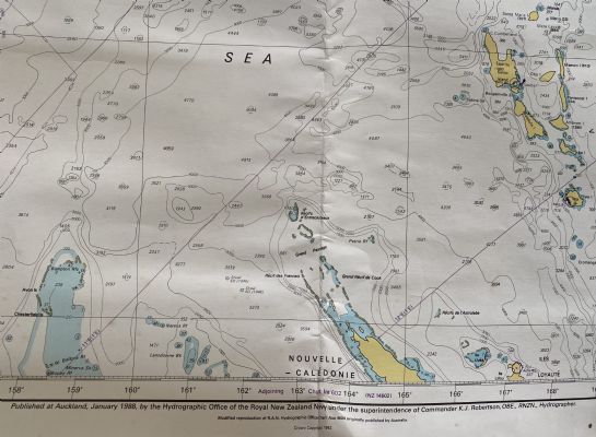 VINTAGE NAUTICAL CHART: Coral and Solomon Seas and adjacent Seas NZ14604 1980
