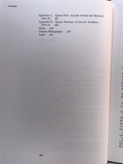 CHALLENGING HORIZONS: Qantas 1939-1954