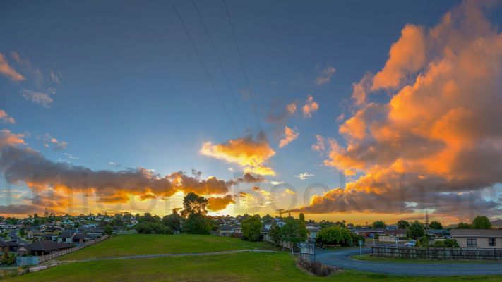WALL PRINT: Illuminated evening sky in Warkworth, New Zealand