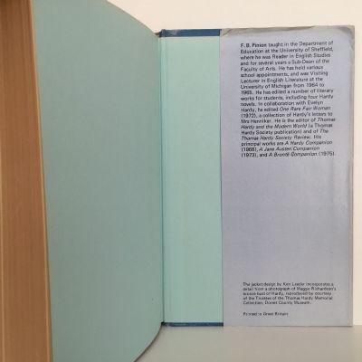 A Commentary on the Poems of Thomas Hardy