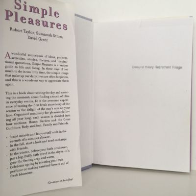 SIMPLE PLEASURES: Soothing Suggestions & Small Comforts for Living Well Year Round