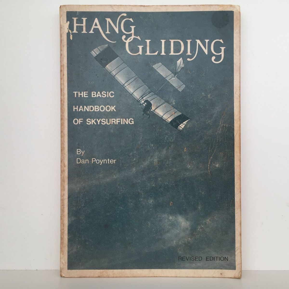 Hang Gliding  : The basic handbook of Skysurfing
