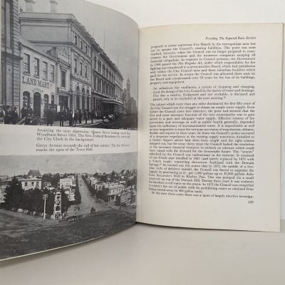DECENTLY AND IN ORDER: The Government of the City of Auckland 1840-1971