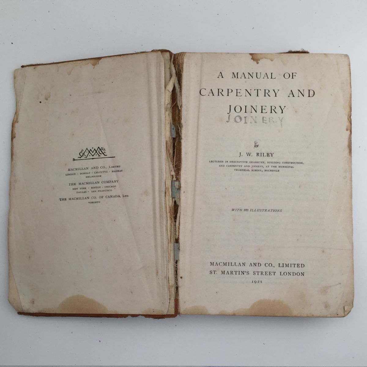 A Manual of Carpentry and Joinery