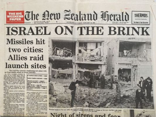 OLD NEWSPAPER: The New Zealand Herald, 19 January 1991 - Gulf War / Desert Storm