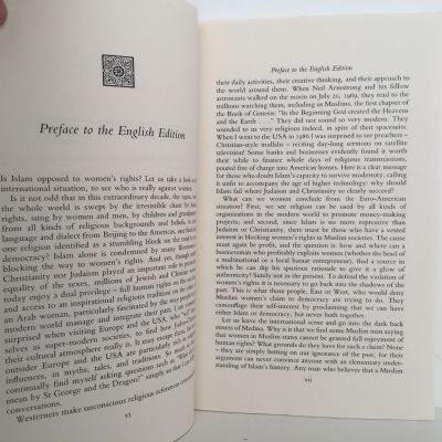 THE VEIL AND THE MALE ELITE: A Feminist Interpretation Of Women's Rights In Islam