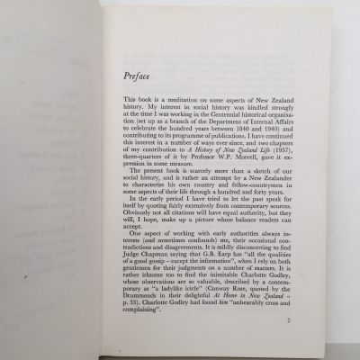 THE GOLDEN ECHO: A Social History of New Zealand