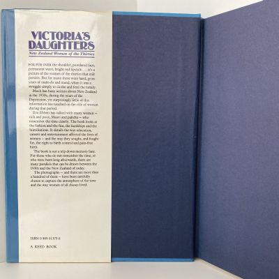 VICTORIA'S DAUGHTERS: New Zealand Women of The Thirties