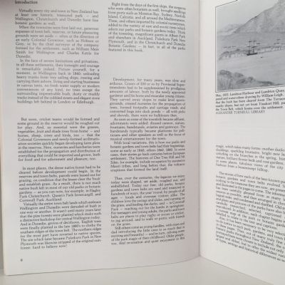BOTANIC GARDENS AND PARKS IN NEW ZEALAND: An Illustrated Record