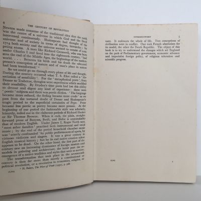 THE CENTURY OF REVOLUTION 1603-1714: A History of England