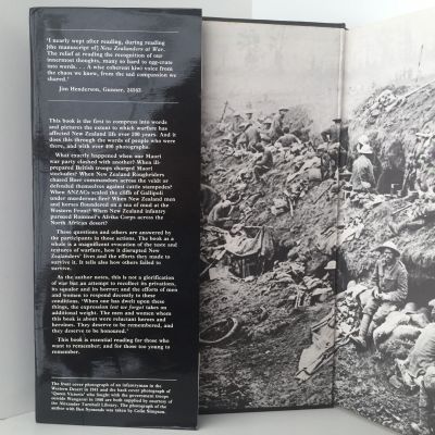 New Zealanders At War