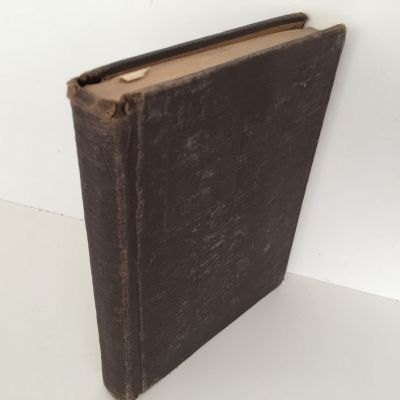 ENGLISH ESSAYS: An anthology of essays from Bacon to Lucas