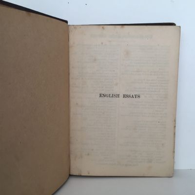 ENGLISH ESSAYS: An anthology of essays from Bacon to Lucas