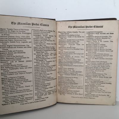 ENGLISH ESSAYS: An anthology of essays from Bacon to Lucas