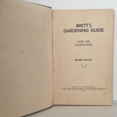 BRETT'S GARDENING GUIDE 1939: Revised Edition